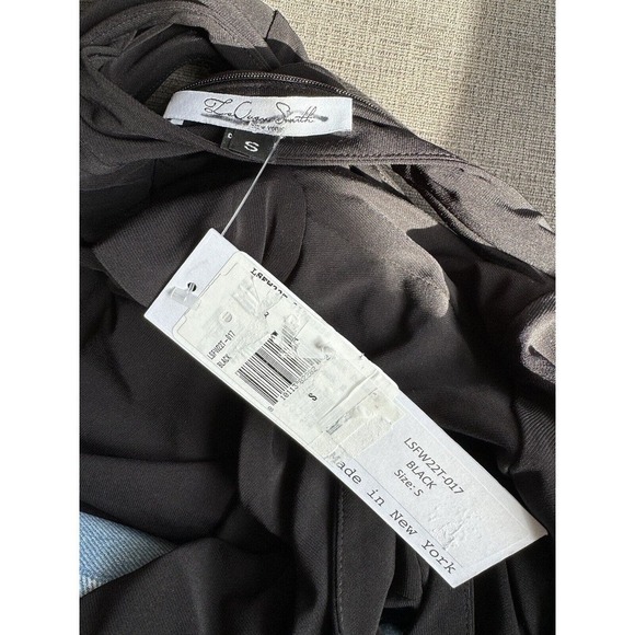 La Quan Smith Turtleneck - Picture 8 of 8